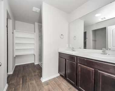 16916 Rich Pines Drive - Photo Thumbnail 21