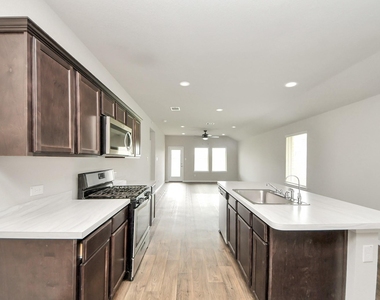 16916 Rich Pines Drive - Photo Thumbnail 8