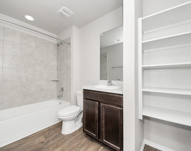 16916 Rich Pines Drive - Photo Thumbnail 34