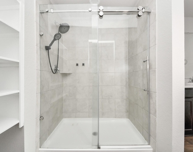 16916 Rich Pines Drive - Photo Thumbnail 24