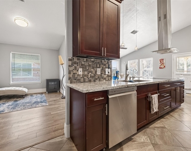 1214 Wesley Drive - Photo Thumbnail 25