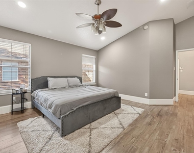 1214 Wesley Drive - Photo Thumbnail 29