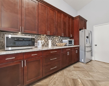 1214 Wesley Drive - Photo Thumbnail 21