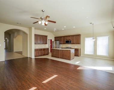 2910 Fair Chase Dr - Photo Thumbnail 9