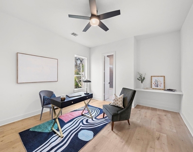 309 E 43rd Street - Photo Thumbnail 14
