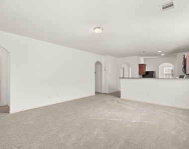 718 Crystal Lakes Drive - Photo Thumbnail 11