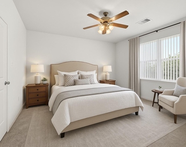718 Crystal Lakes Drive - Photo Thumbnail 12