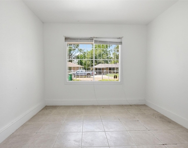 5622 Woodgreen Street - Photo Thumbnail 9