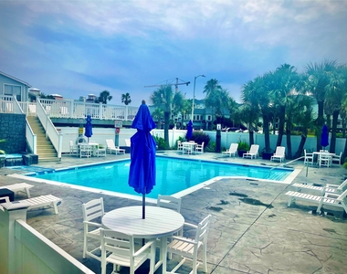3506 Cove View Boulevard - Photo Thumbnail 4