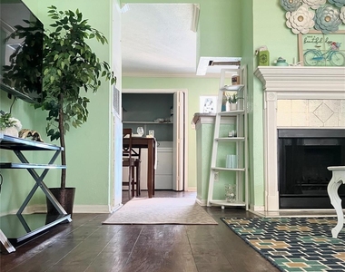3506 Cove View Boulevard - Photo Thumbnail 7