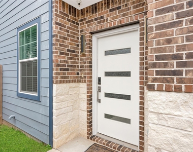 10021 Alfred Lane - Photo Thumbnail 2