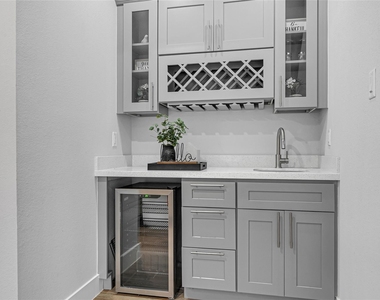 10021 Alfred Lane - Photo Thumbnail 9