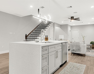 10021 Alfred Lane - Photo Thumbnail 13
