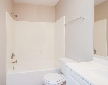 16115 Purpleridge Court - Photo Thumbnail 13