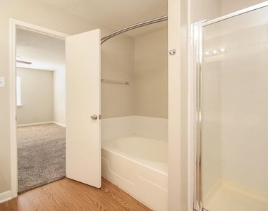 16115 Purpleridge Court - Photo Thumbnail 12