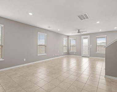 5266 Tall Tower Street - Photo Thumbnail 10