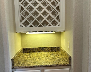 101 E Silverwood Ranch Estate - Photo Thumbnail 38
