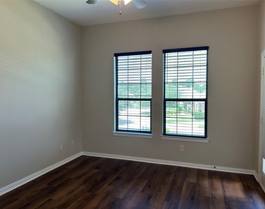 101 E Silverwood Ranch Estate - Photo Thumbnail 26