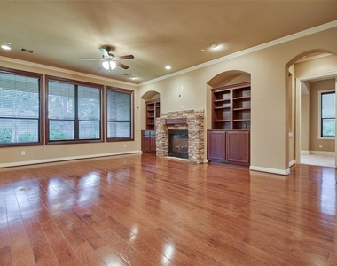 101 E Silverwood Ranch Estate - Photo Thumbnail 12