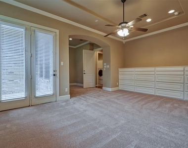 101 E Silverwood Ranch Estate - Photo Thumbnail 20