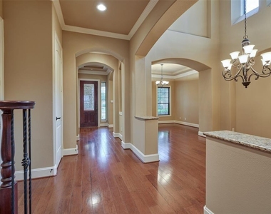 101 E Silverwood Ranch Estate - Photo Thumbnail 4