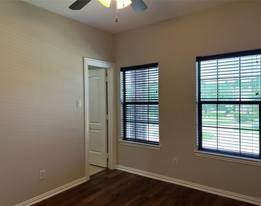 101 E Silverwood Ranch Estate - Photo Thumbnail 29