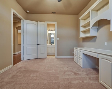 101 E Silverwood Ranch Estate - Photo Thumbnail 16