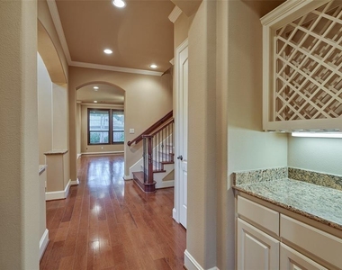 101 E Silverwood Ranch Estate - Photo Thumbnail 3