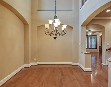 101 E Silverwood Ranch Estate - Photo Thumbnail 5