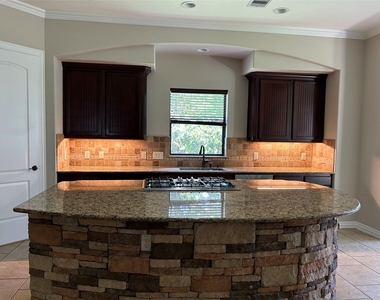 101 E Silverwood Ranch Estate - Photo Thumbnail 10