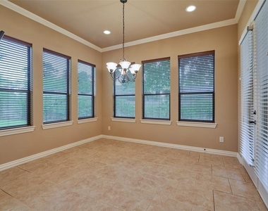 101 E Silverwood Ranch Estate - Photo Thumbnail 9