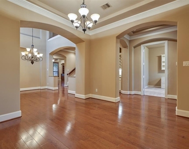 101 E Silverwood Ranch Estate - Photo Thumbnail 6