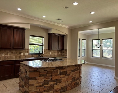 101 E Silverwood Ranch Estate - Photo Thumbnail 11