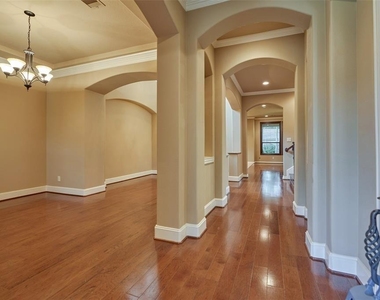 101 E Silverwood Ranch Estate - Photo Thumbnail 1