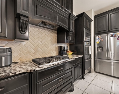 2515 Avon Gate Court - Photo Thumbnail 15