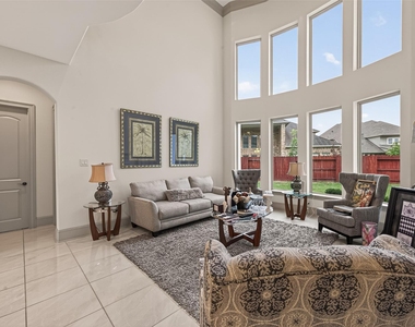 2515 Avon Gate Court - Photo Thumbnail 8