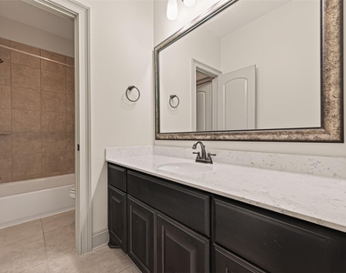 2515 Avon Gate Court - Photo Thumbnail 24