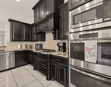 2515 Avon Gate Court - Photo Thumbnail 17