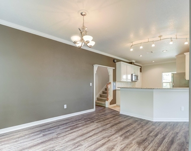 1009 Bryan Avenue - Photo Thumbnail 13