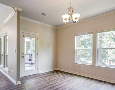 1009 Bryan Avenue - Photo Thumbnail 11