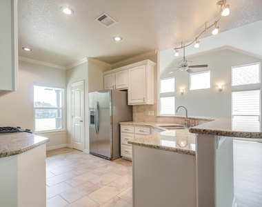 1009 Bryan Avenue - Photo Thumbnail 14