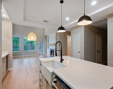 54 Douvaine Ct - Photo Thumbnail 6
