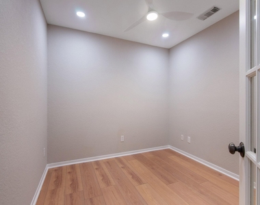 54 Douvaine Ct - Photo Thumbnail 26