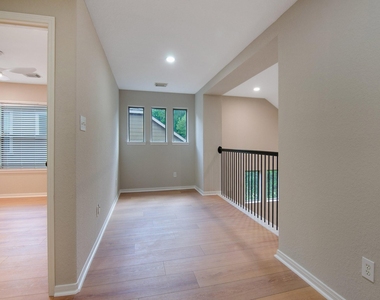 54 Douvaine Ct - Photo Thumbnail 27