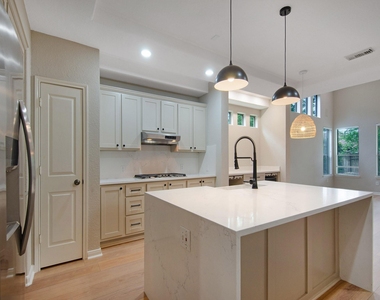54 Douvaine Ct - Photo Thumbnail 13