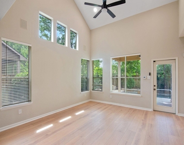 54 Douvaine Ct - Photo Thumbnail 17