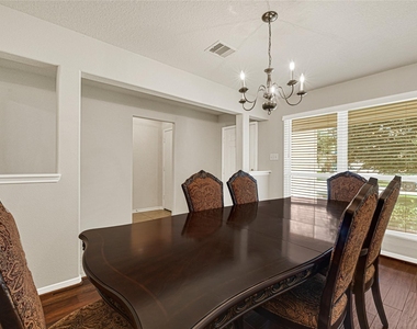 3219 Zephyr Glen Way - Photo Thumbnail 3