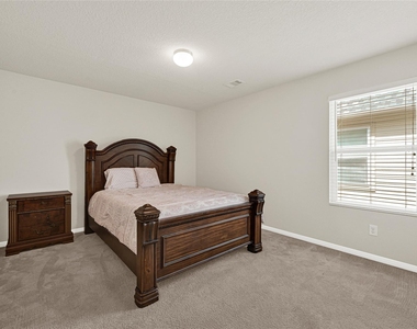 3219 Zephyr Glen Way - Photo Thumbnail 26
