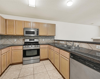 3219 Zephyr Glen Way - Photo Thumbnail 5