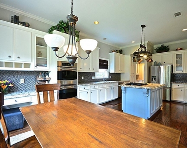 4142 Villanova Street - Photo Thumbnail 3
